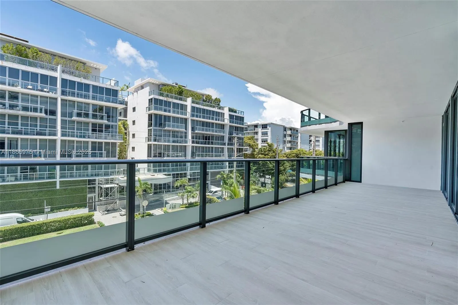9901 W Bay Harbor Dr, #402