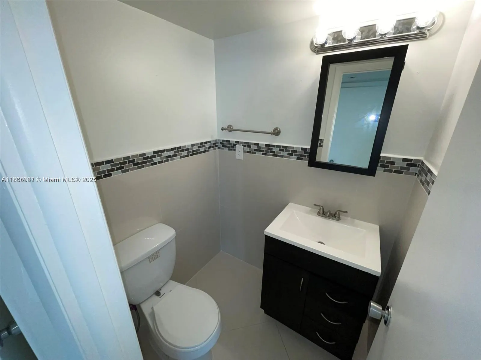5838 Collins Ave, #3D