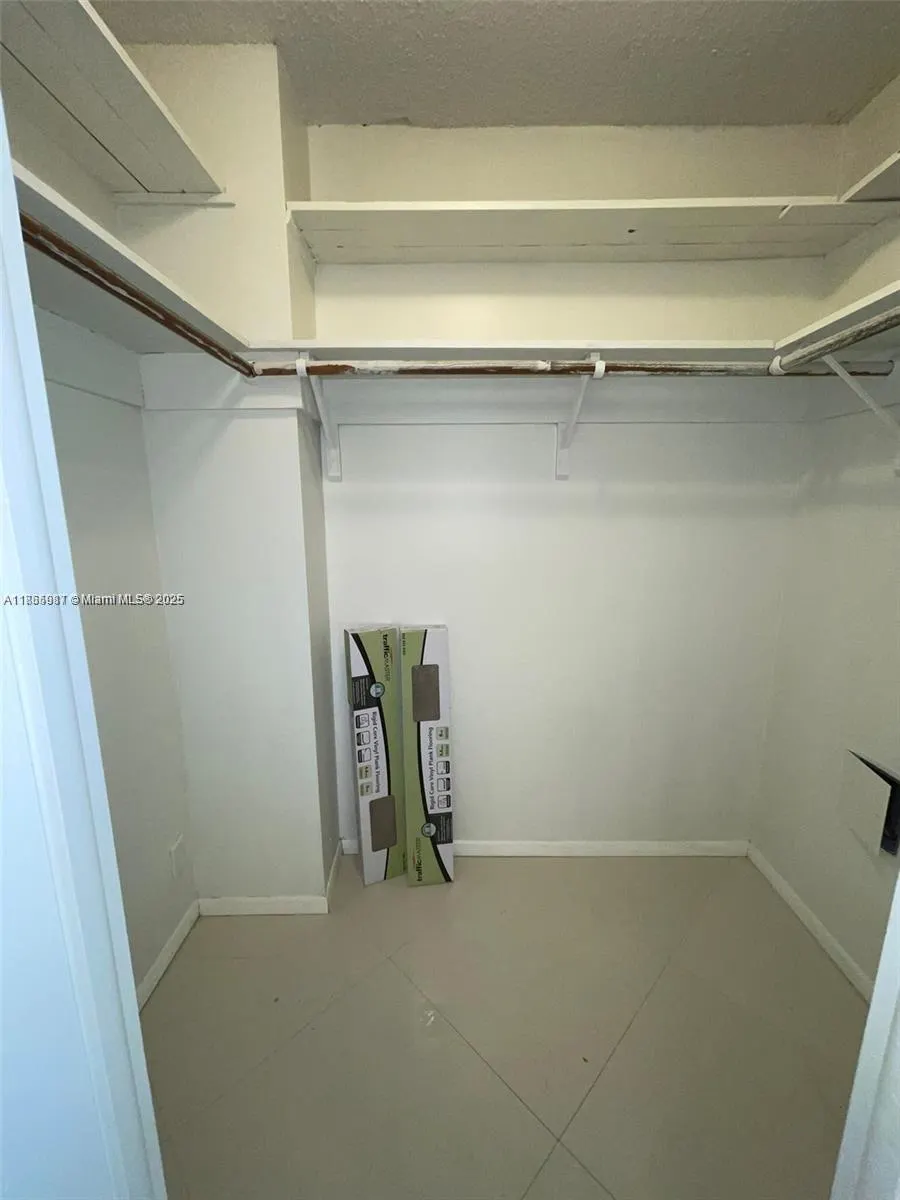 5838 Collins Ave, #3D