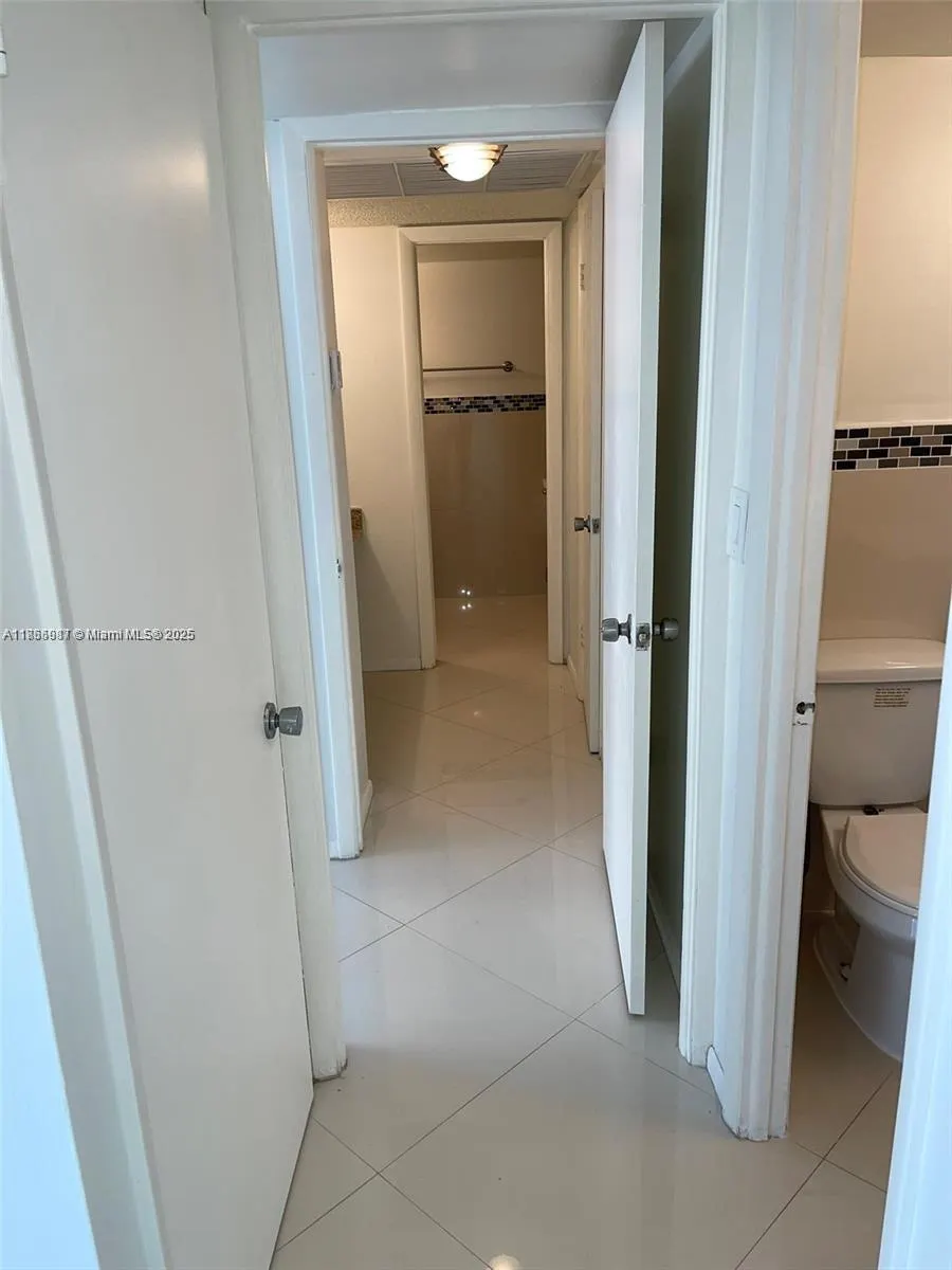 5838 Collins Ave, #3D