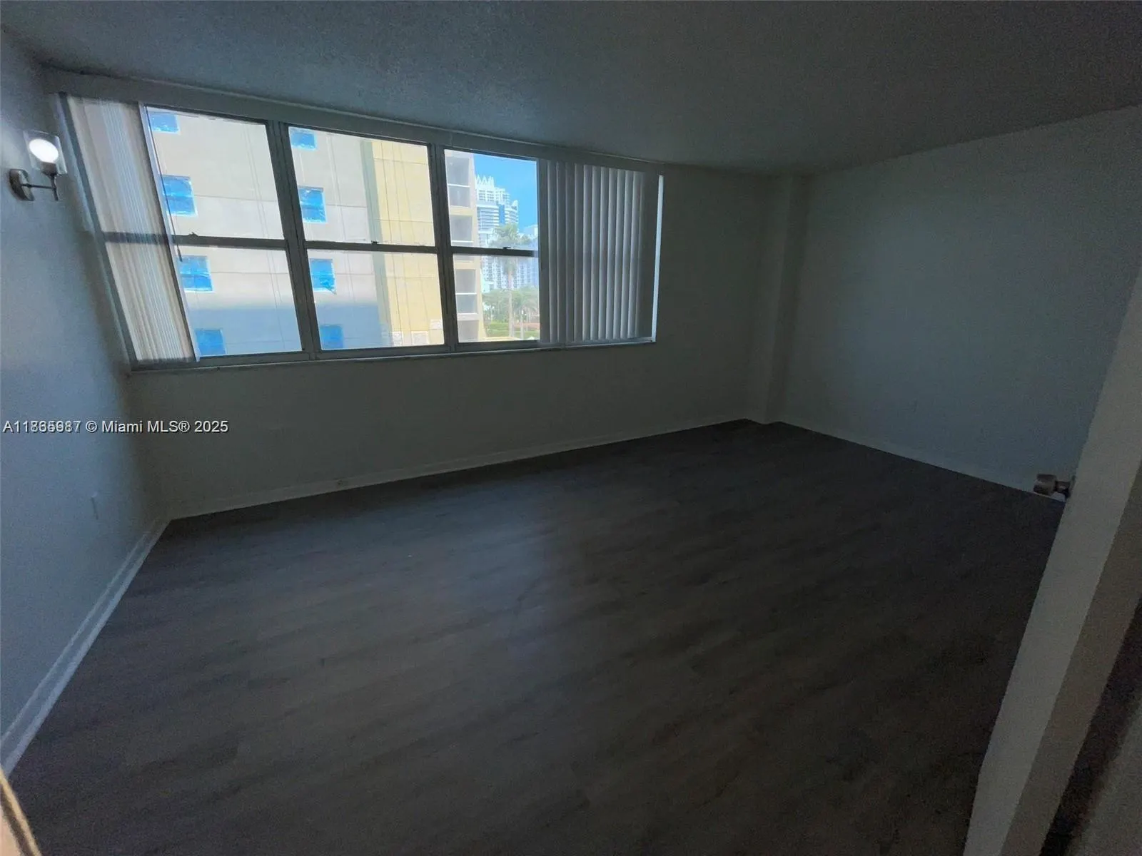 5838 Collins Ave, #3D