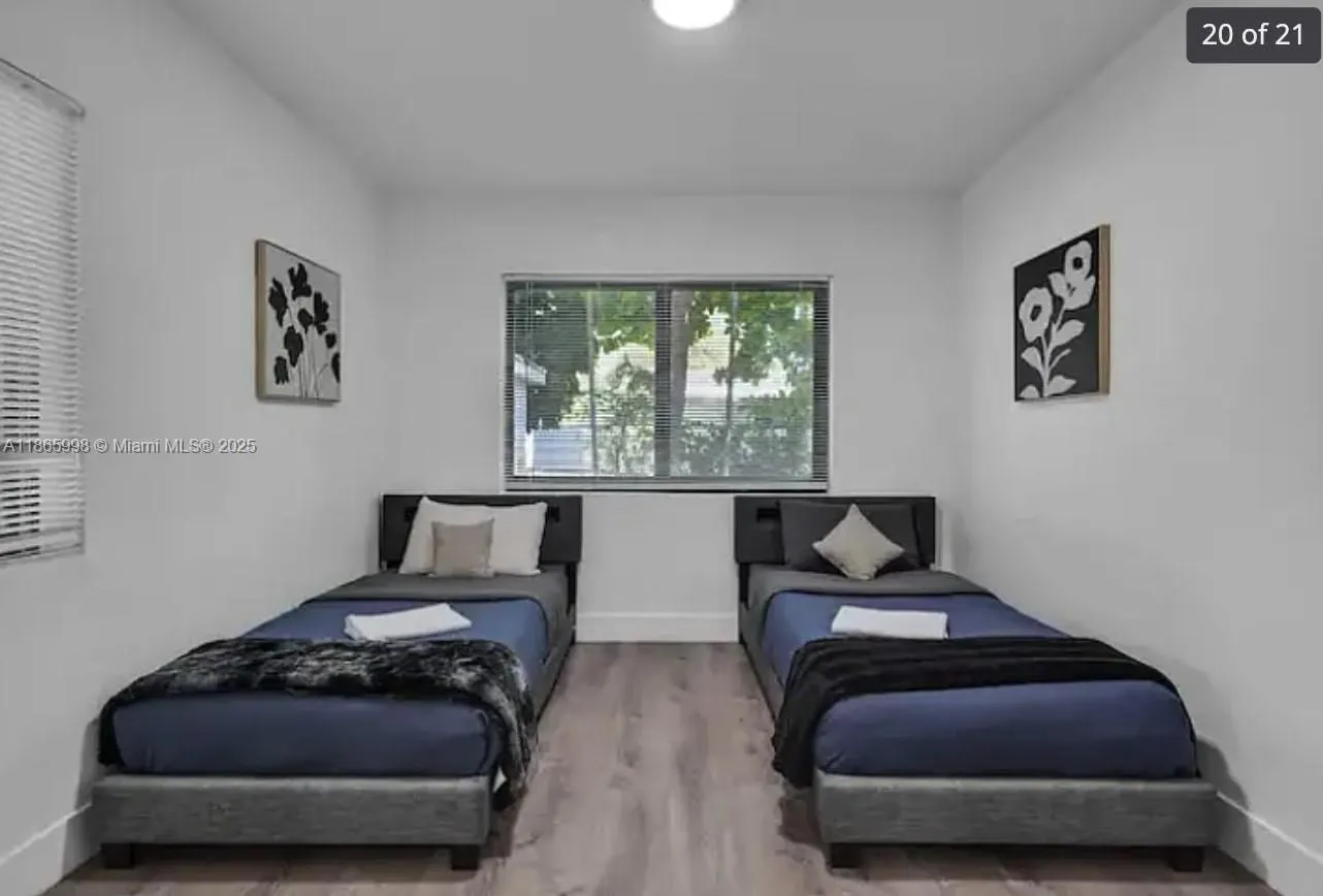 520 NW 45th St