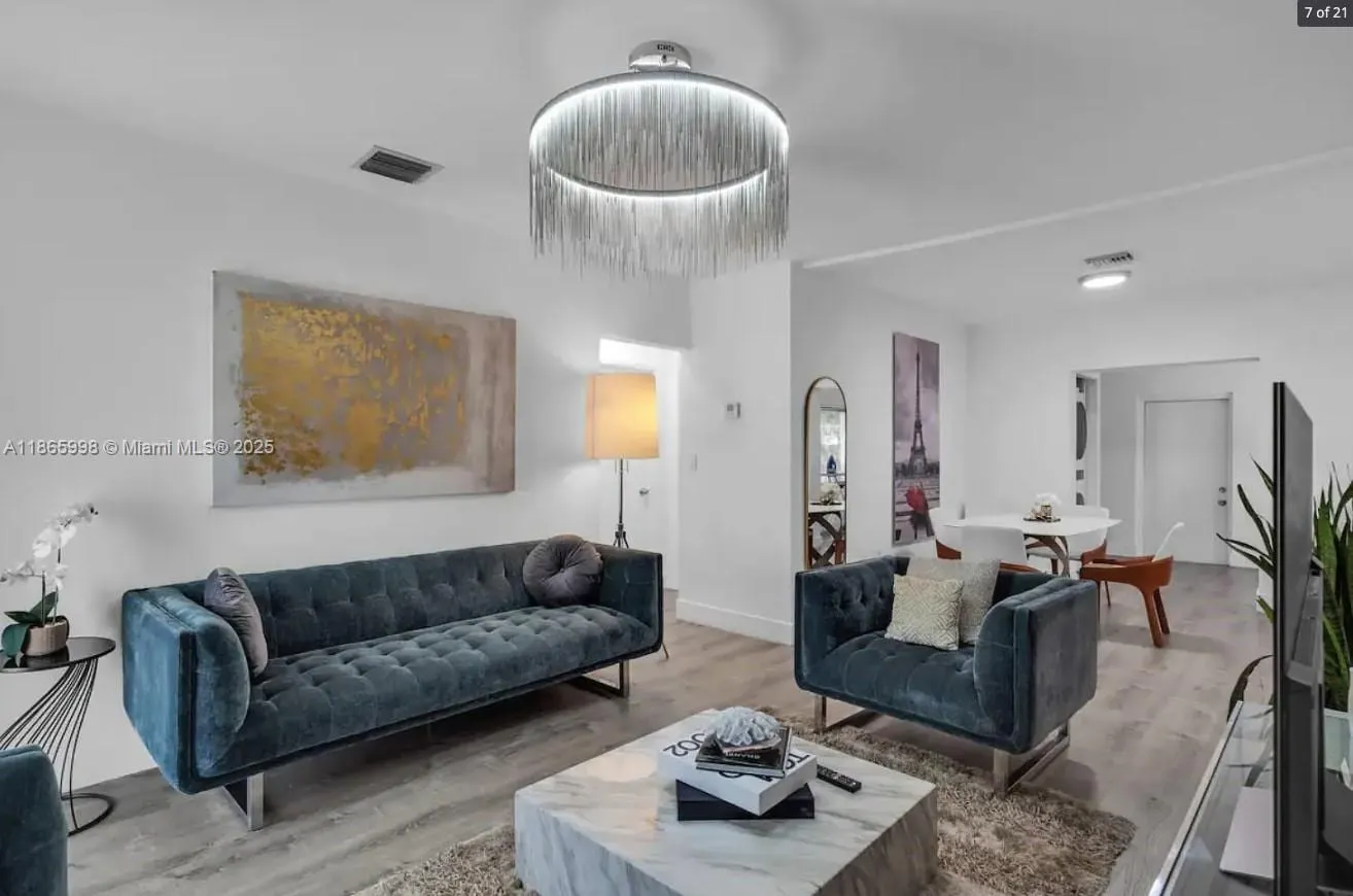 520 NW 45th St