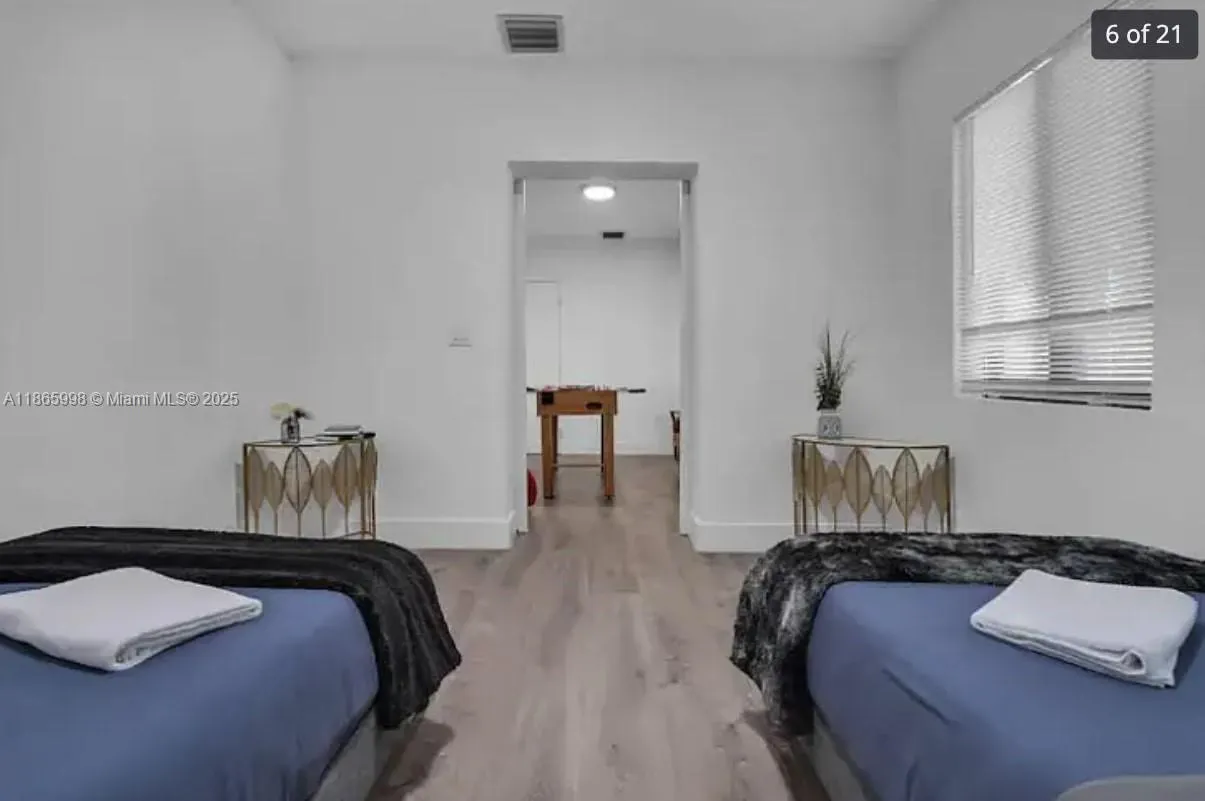 520 NW 45th St