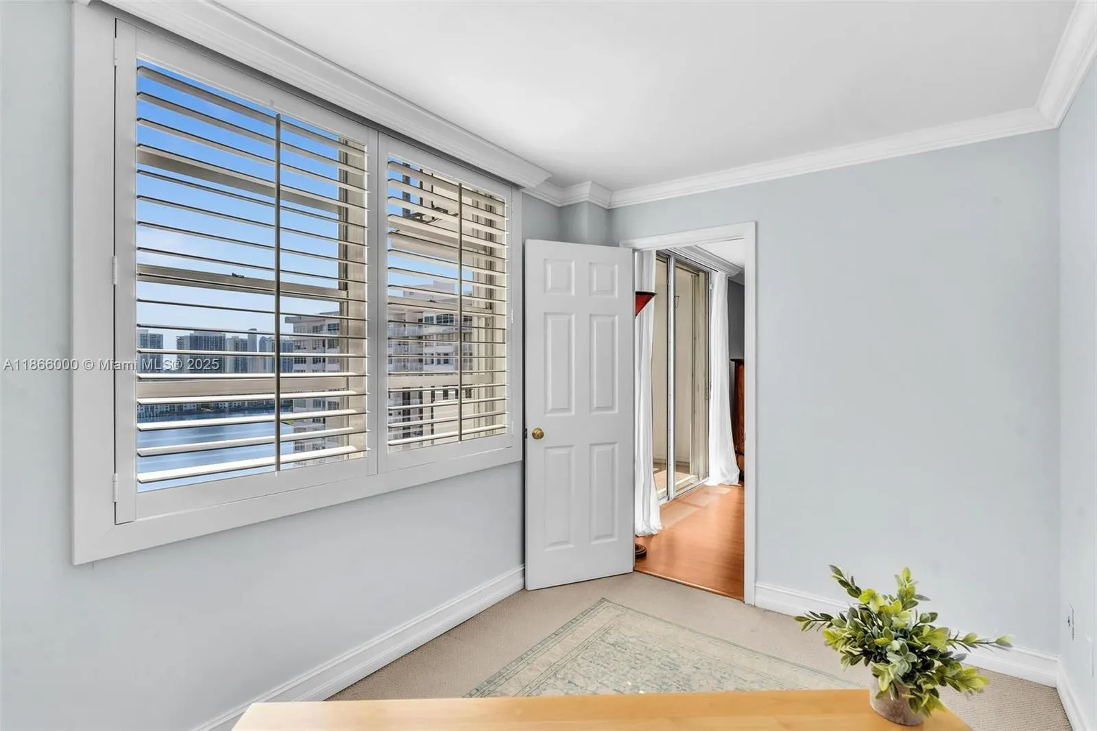 2750 NE 183rd St, #1801