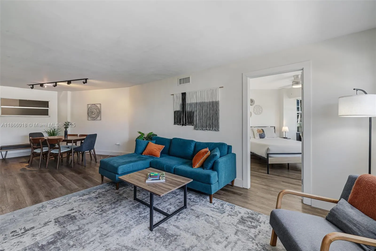 1881 Washington Ave, #4B
