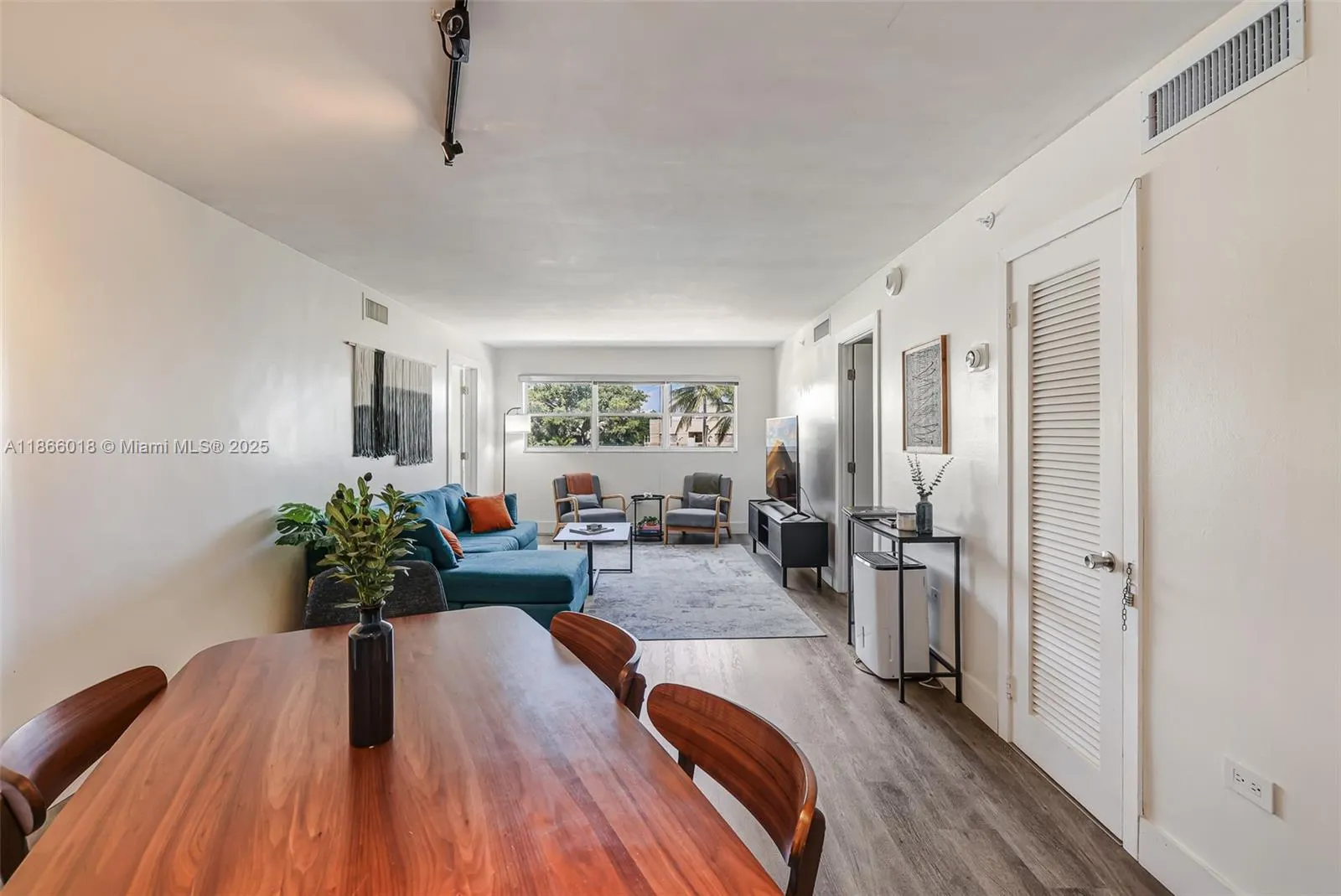 1881 Washington Ave, #4B