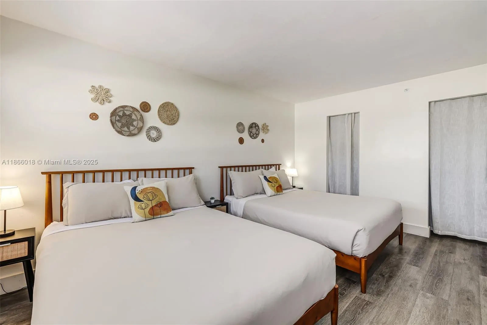 1881 Washington Ave, #4B