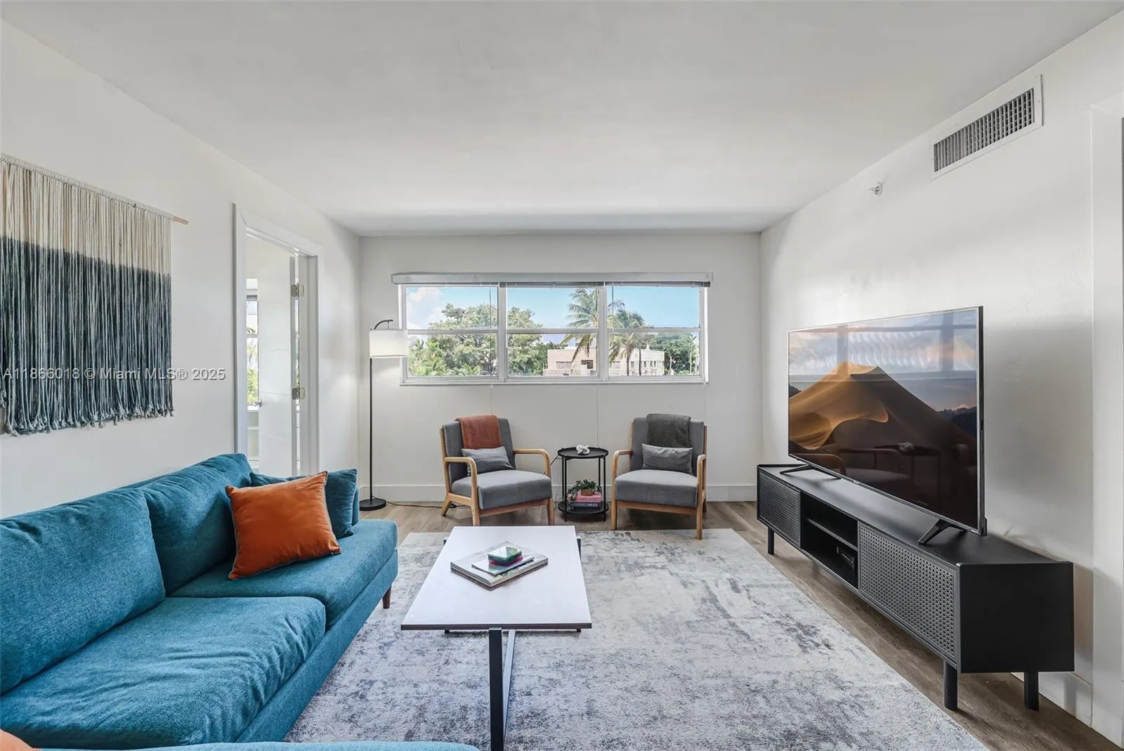 1881 Washington Ave, #4B
