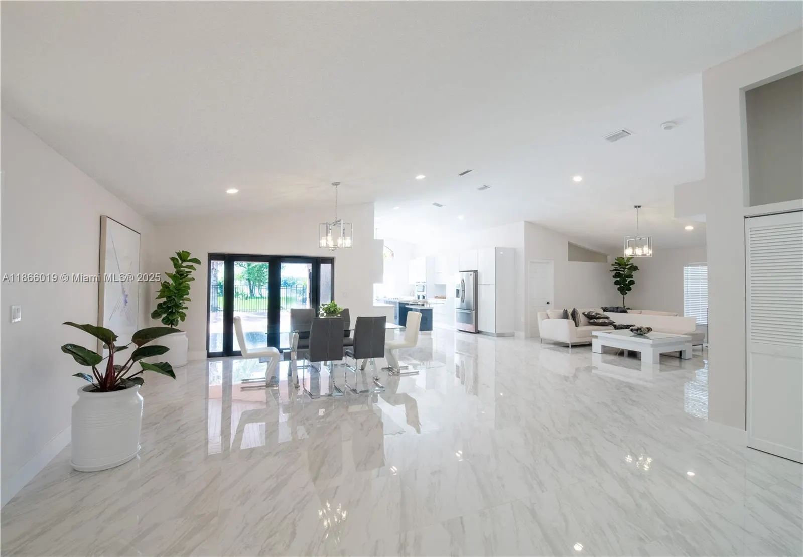1300 Danbury Ave