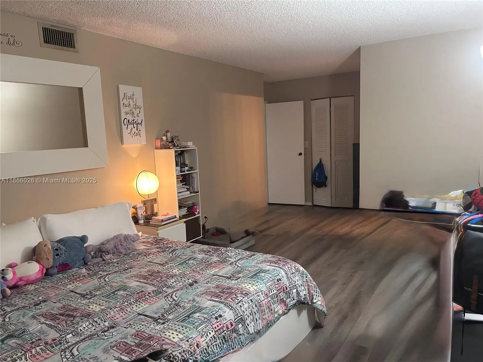 800 Parkview Dr, #504