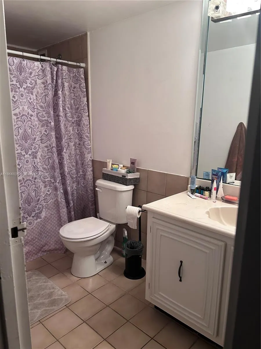 800 Parkview Dr, #504