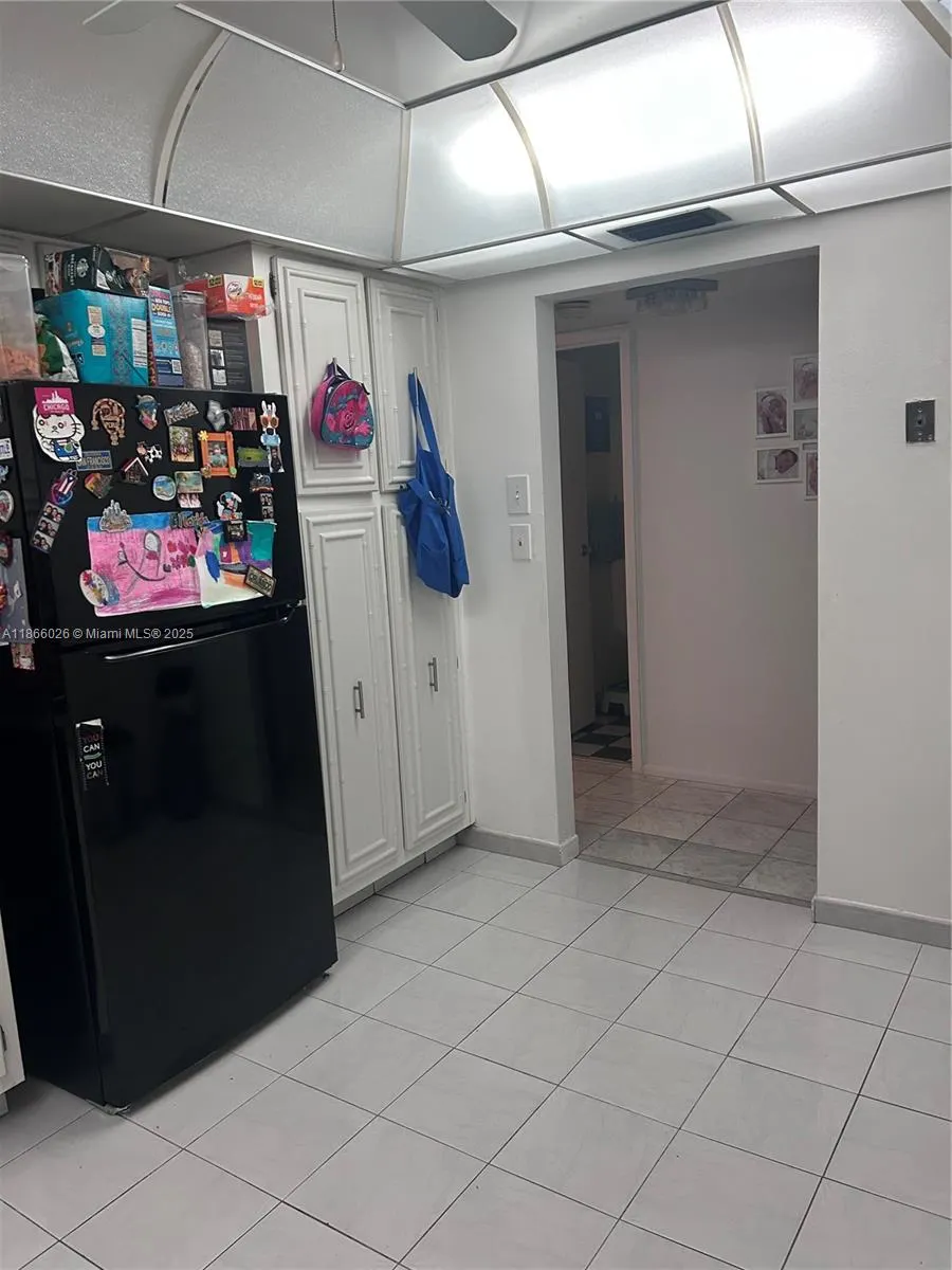 800 Parkview Dr, #504