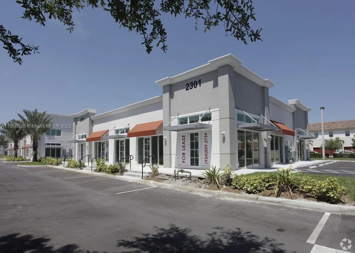 2301 Palm Ave, #102