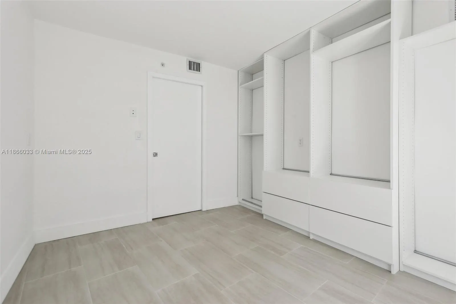 9 Island Ave, #1209