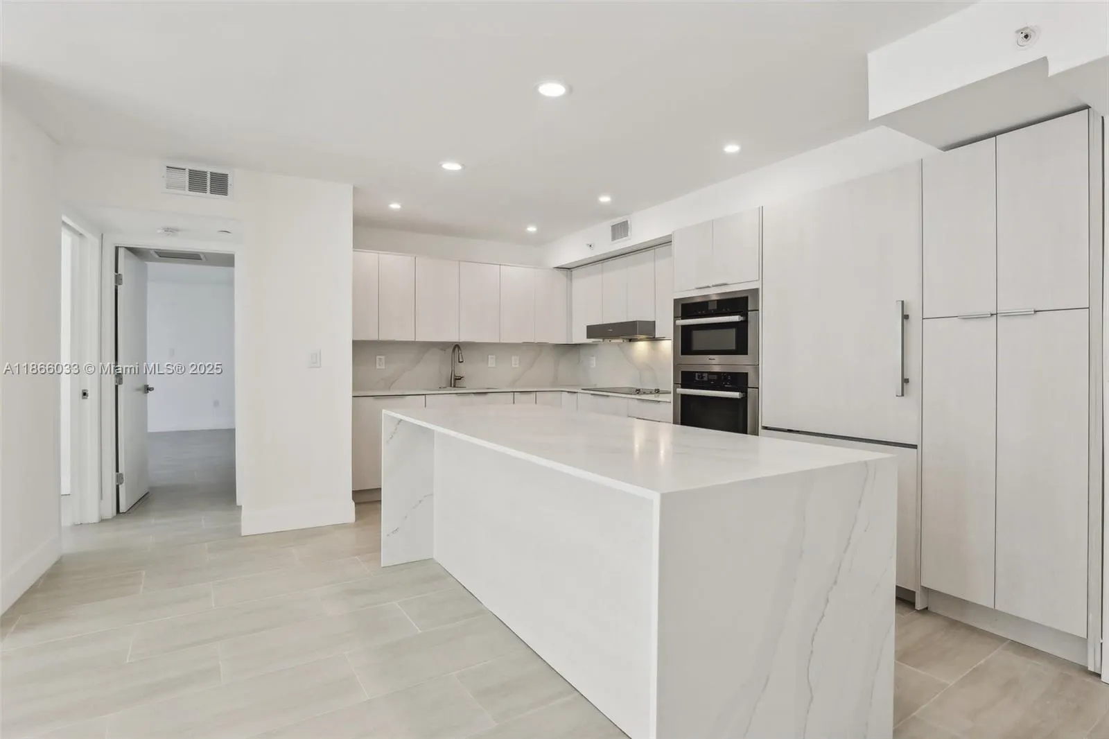 9 Island Ave, #1209