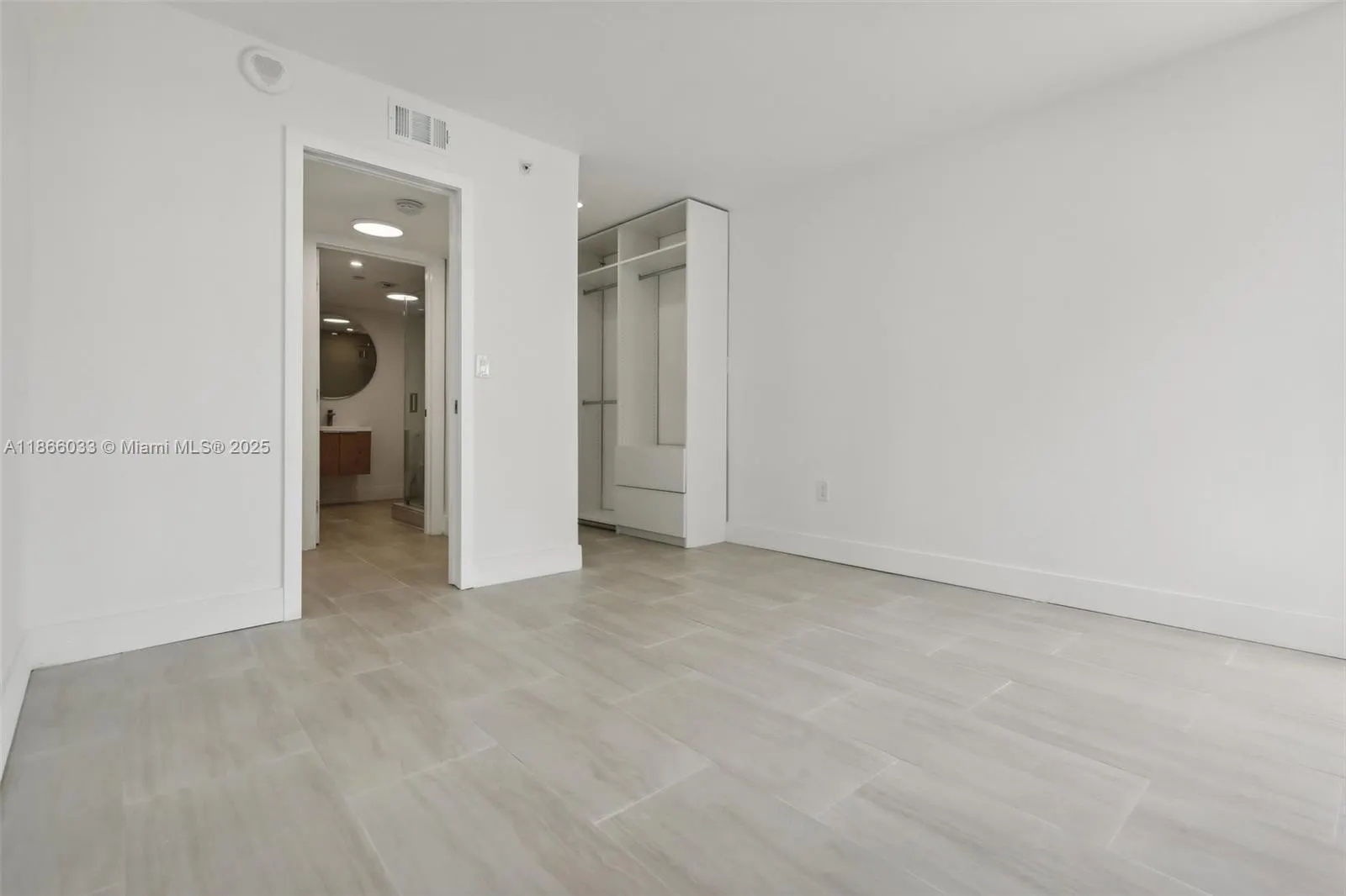 9 Island Ave, #1209