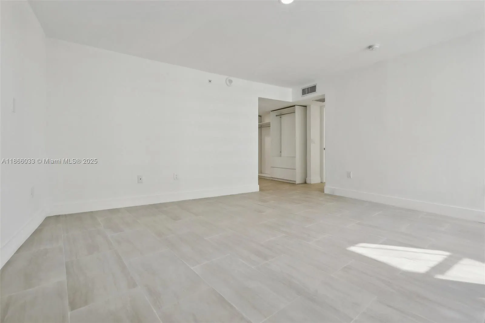 9 Island Ave, #1209