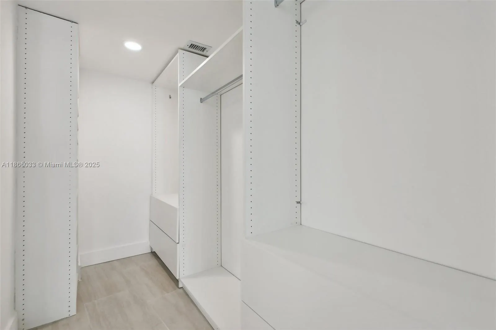 9 Island Ave, #1209