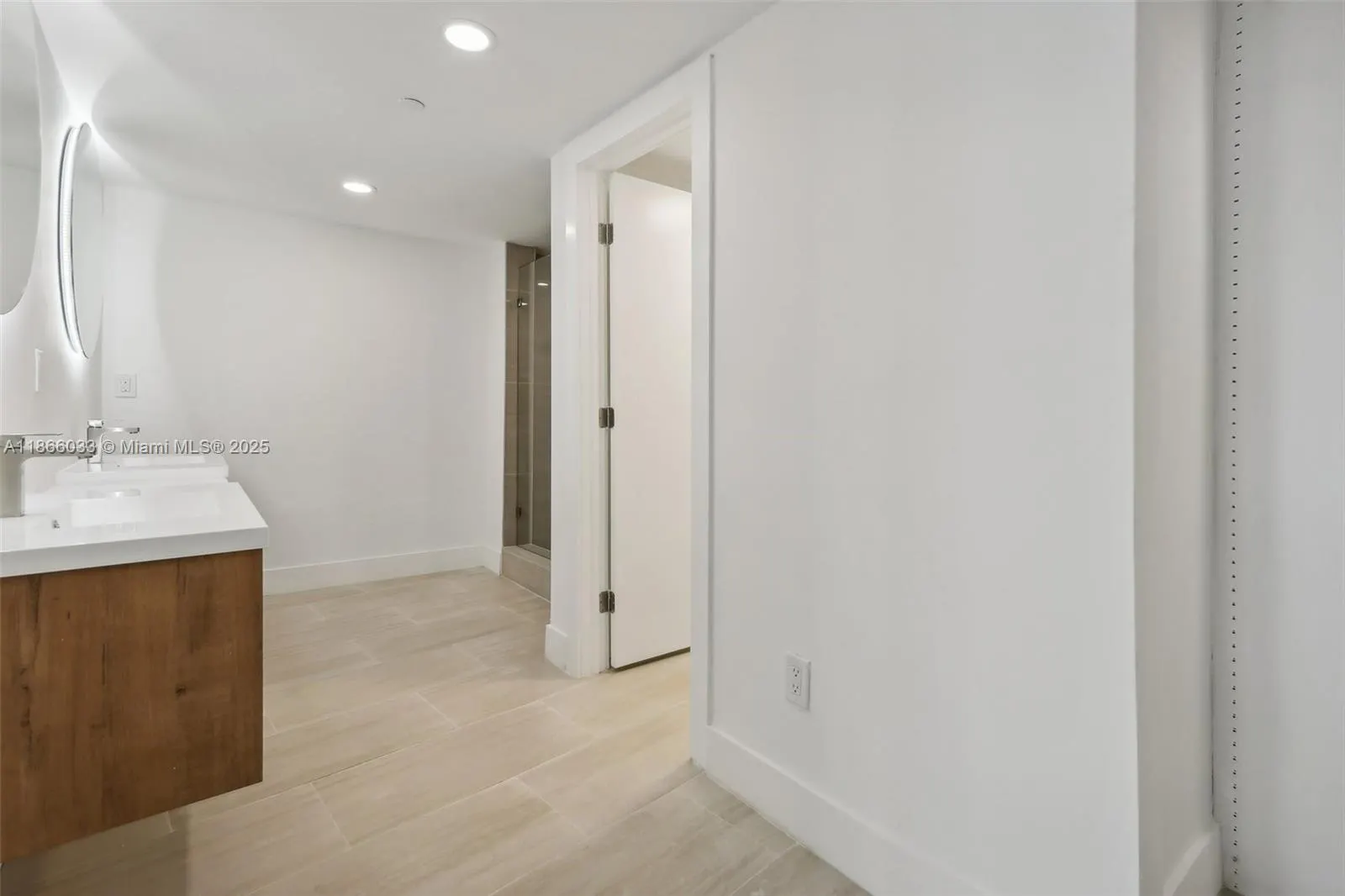 9 Island Ave, #1209