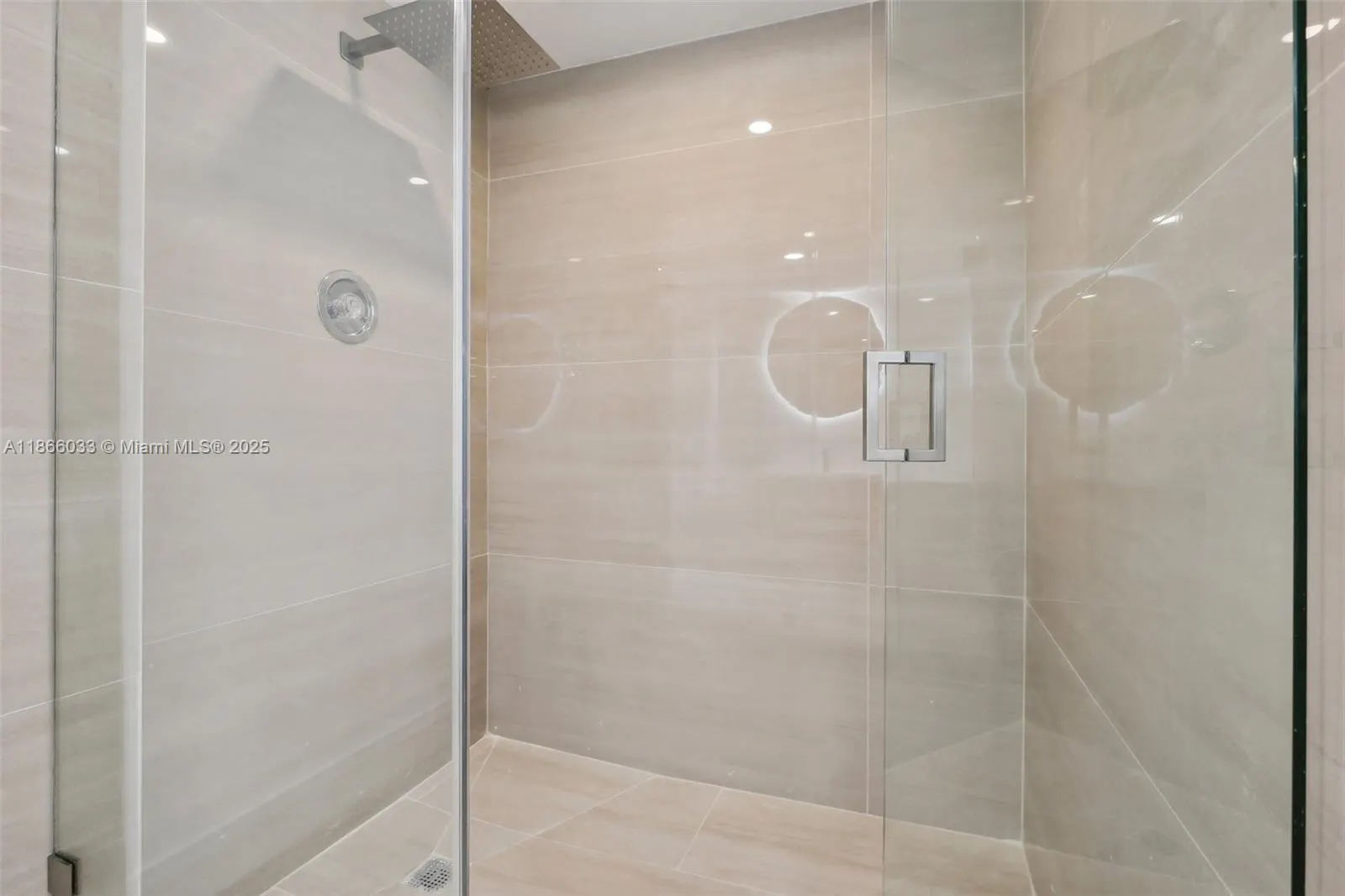 9 Island Ave, #1209