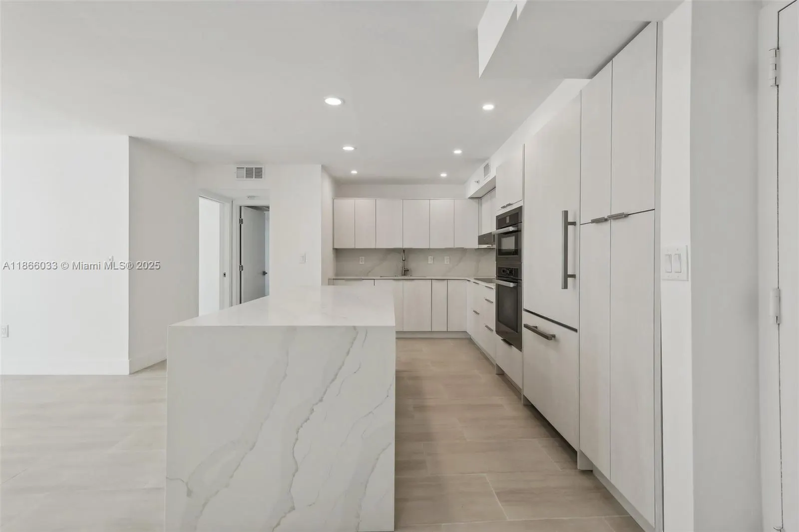 9 Island Ave, #1209