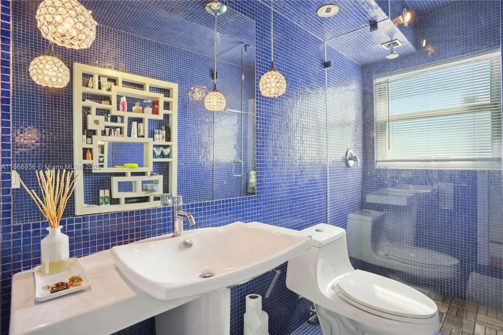 1881 Washington Ave, #7F