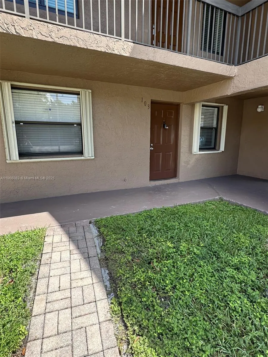 10003 Winding Lake Rd, #103