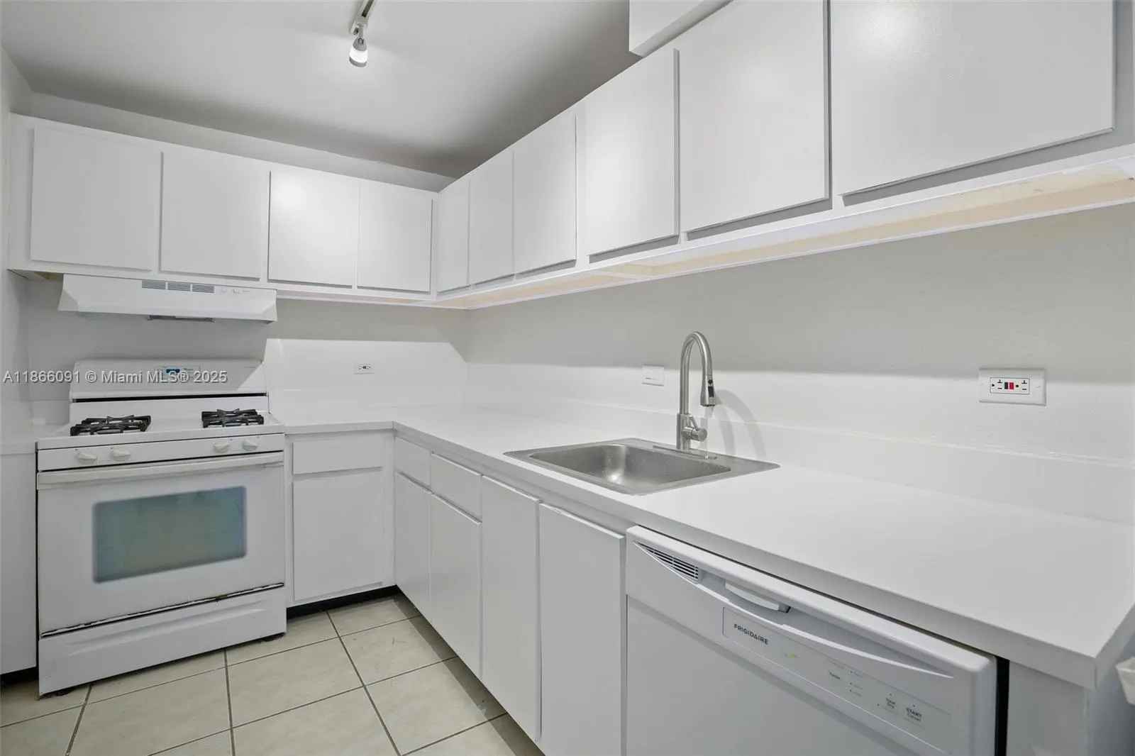 6900 N Kendall Dr, #A405