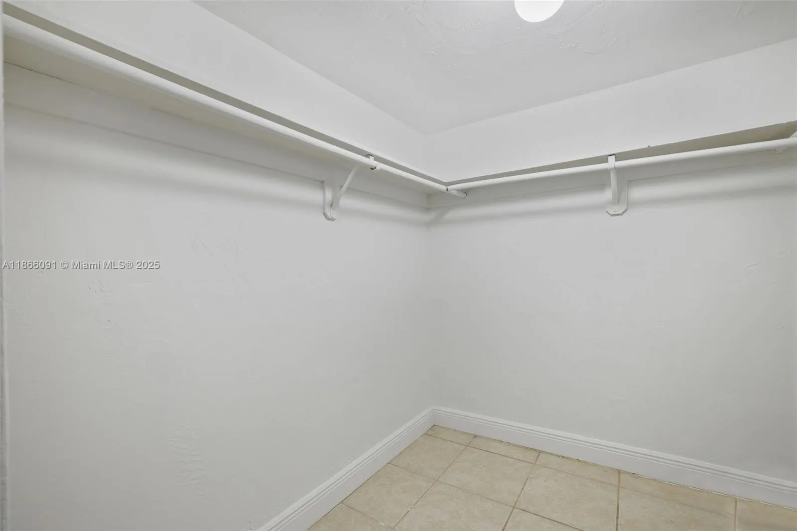 6900 N Kendall Dr, #A405