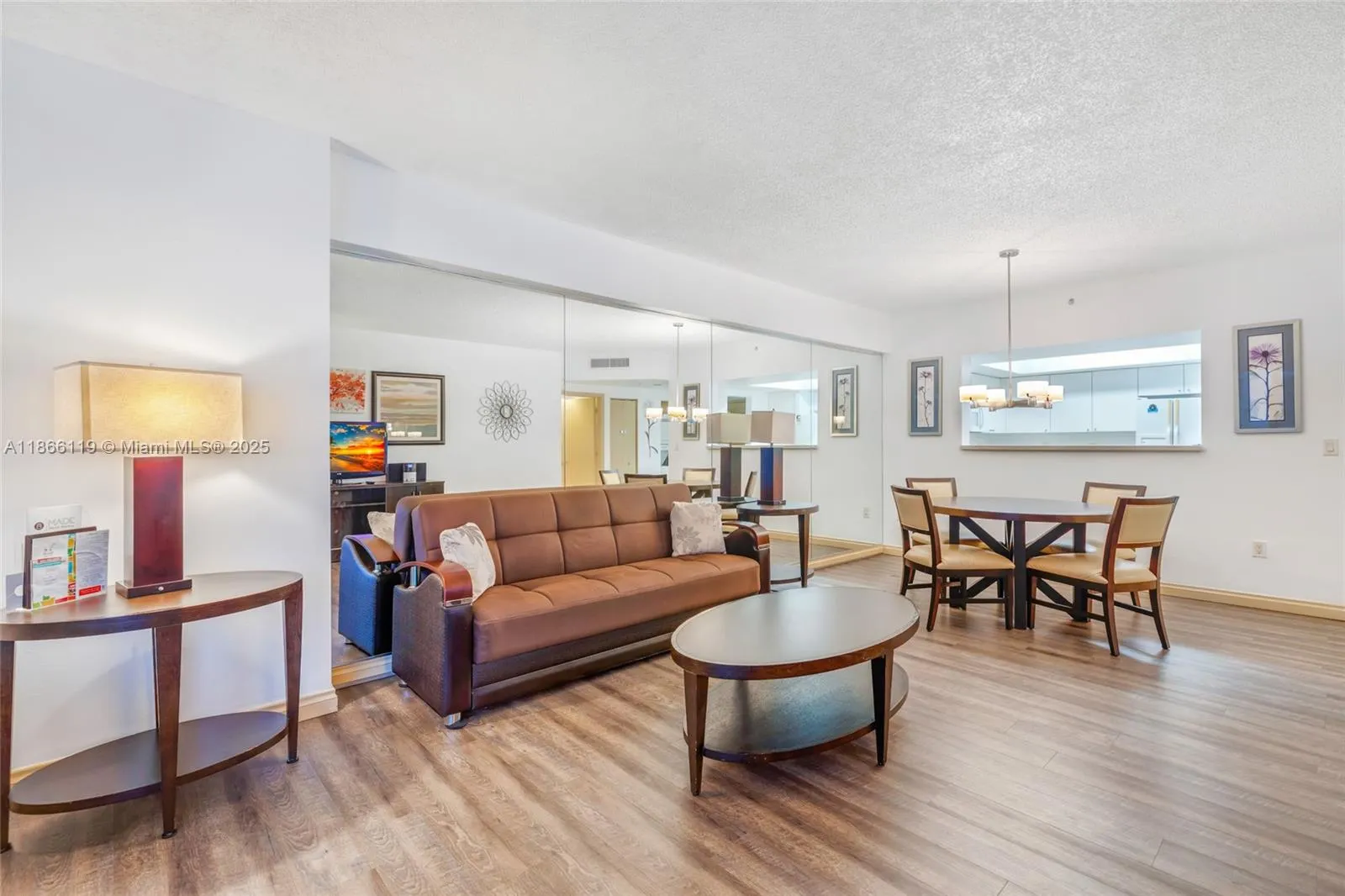 17375 Collins Ave, #1005