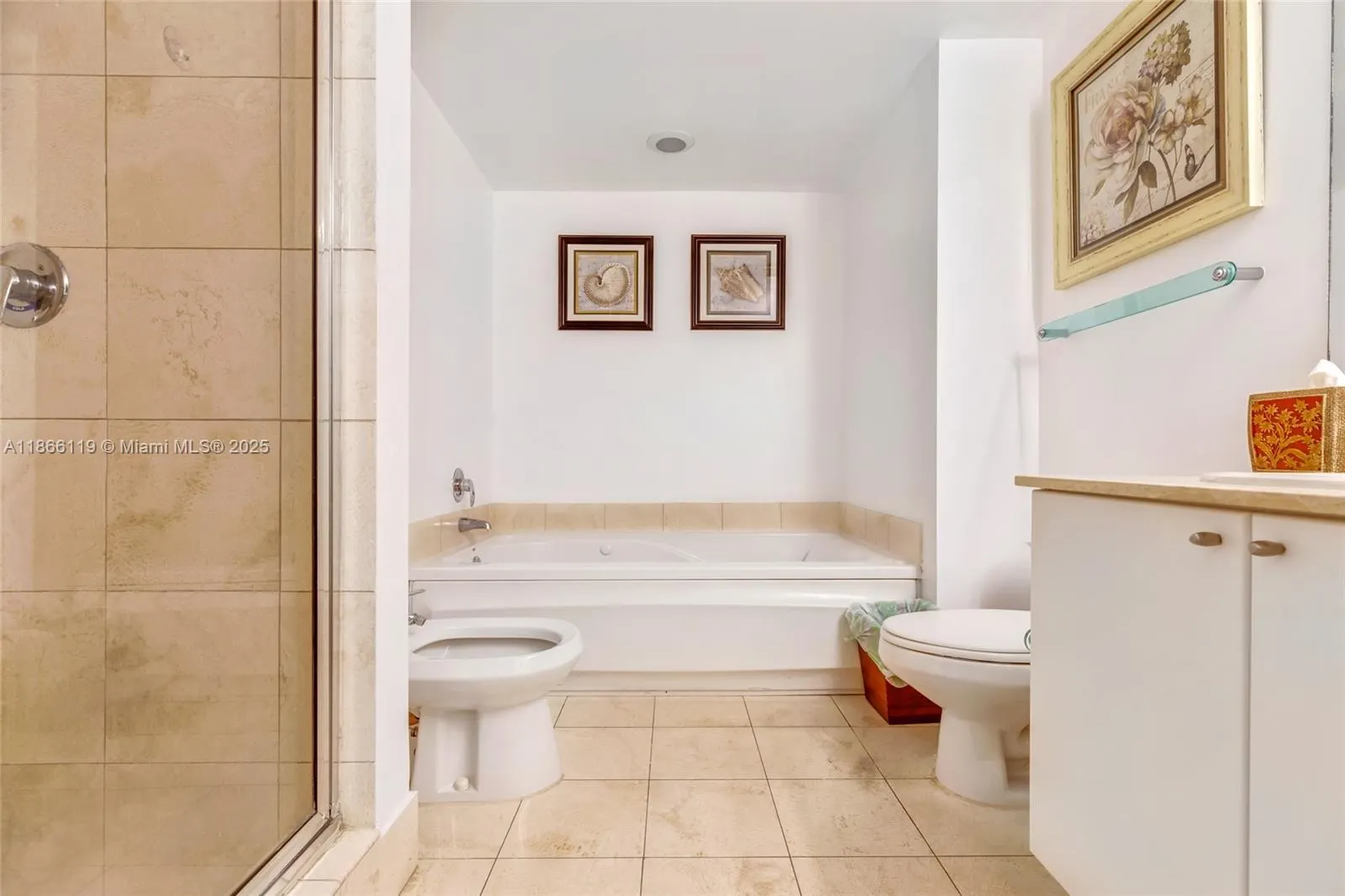 17375 Collins Ave, #1005