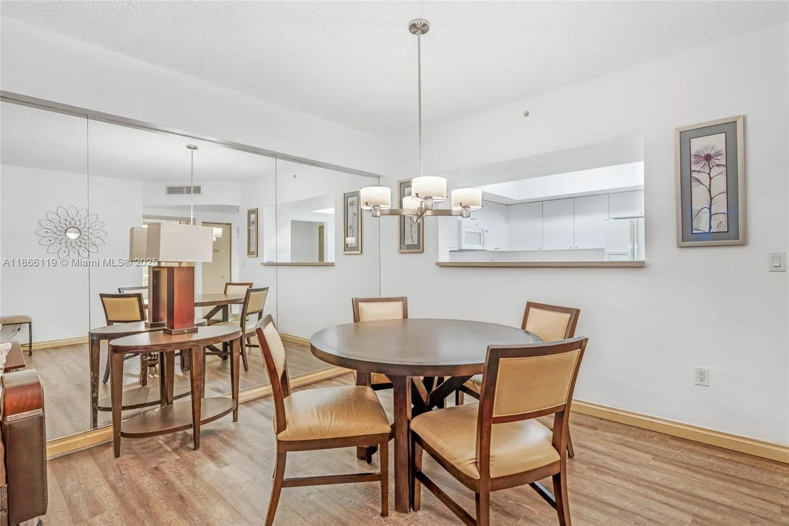 17375 Collins Ave, #1005