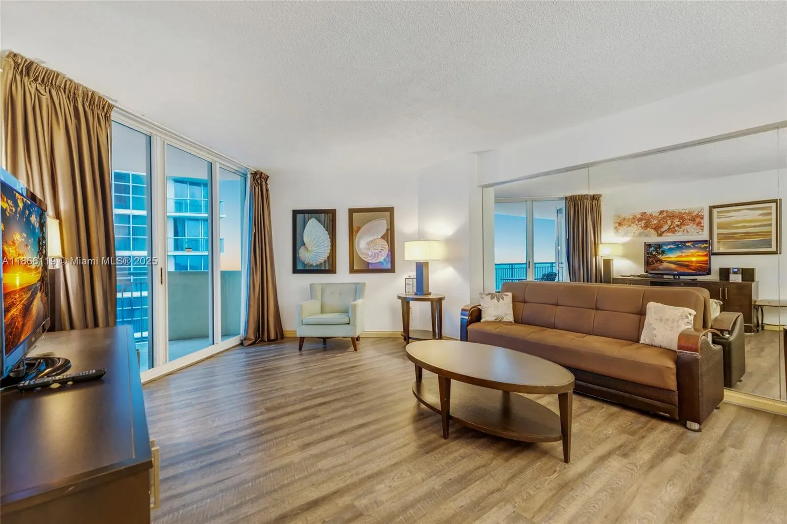 17375 Collins Ave, #1005