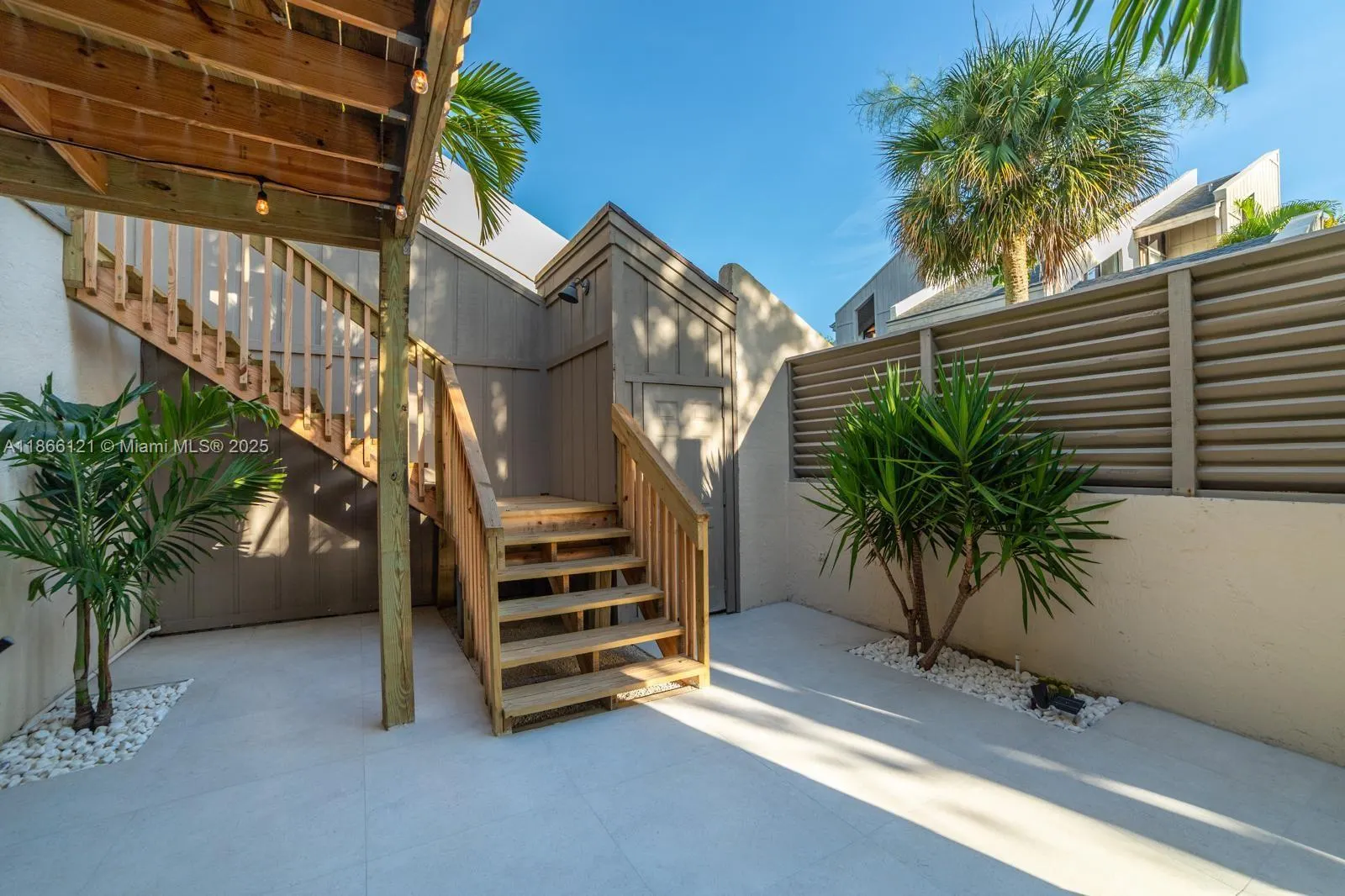 1605 S Us Highway 1, #10F