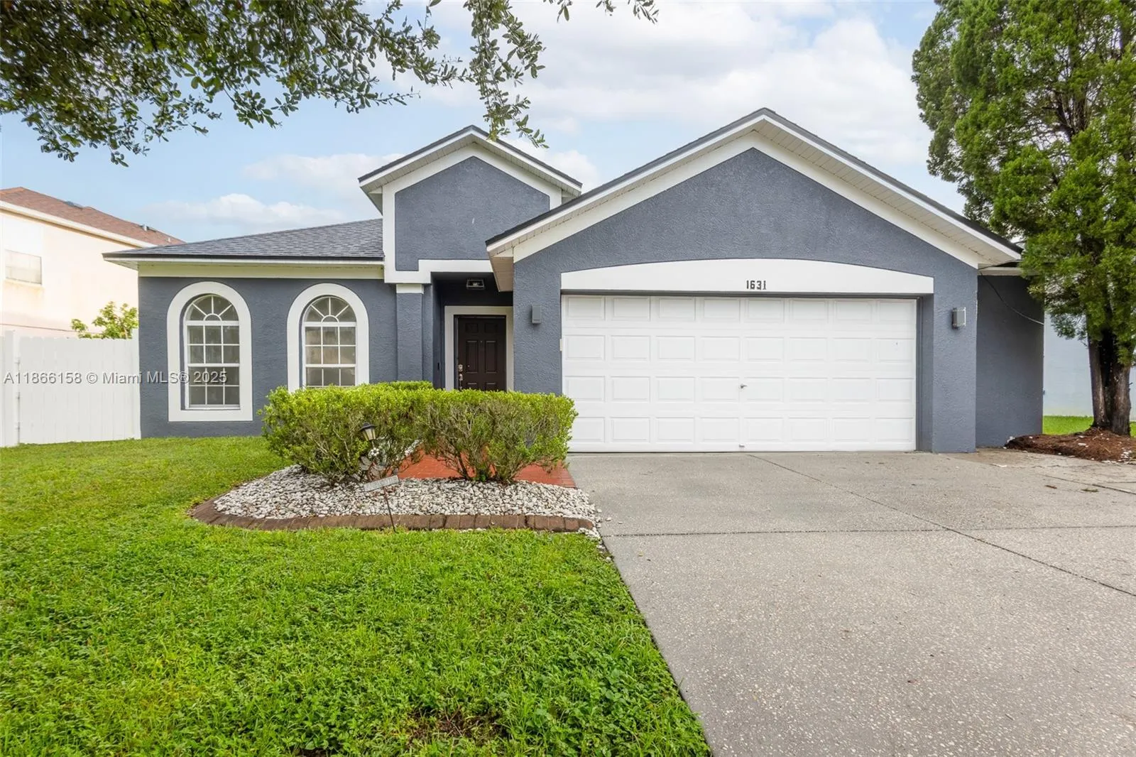 1631 Open Field Loop