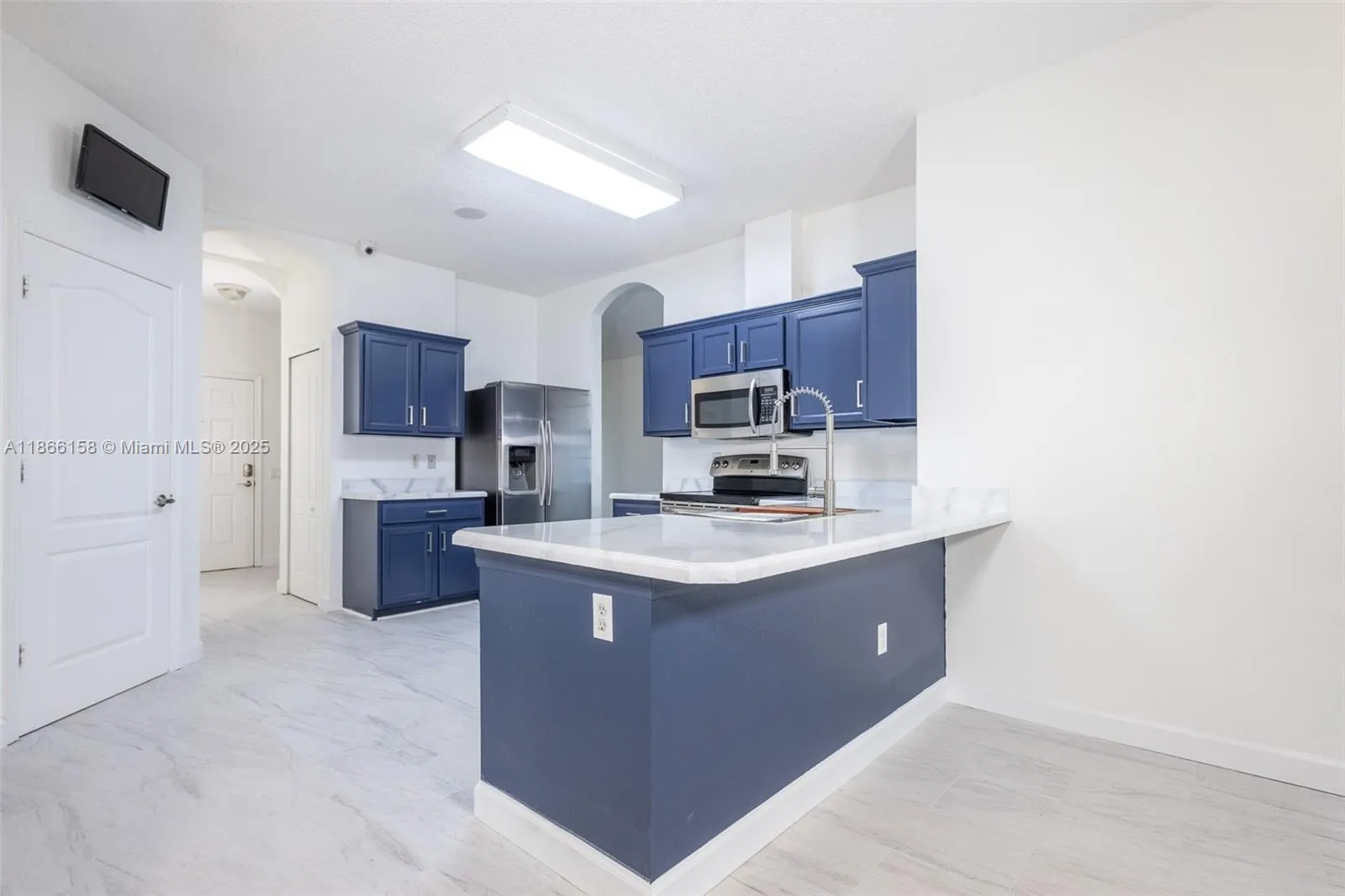 1631 Open Field Loop