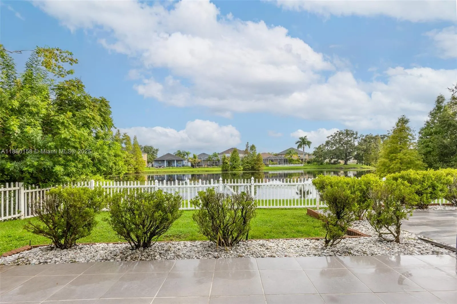 1631 Open Field Loop