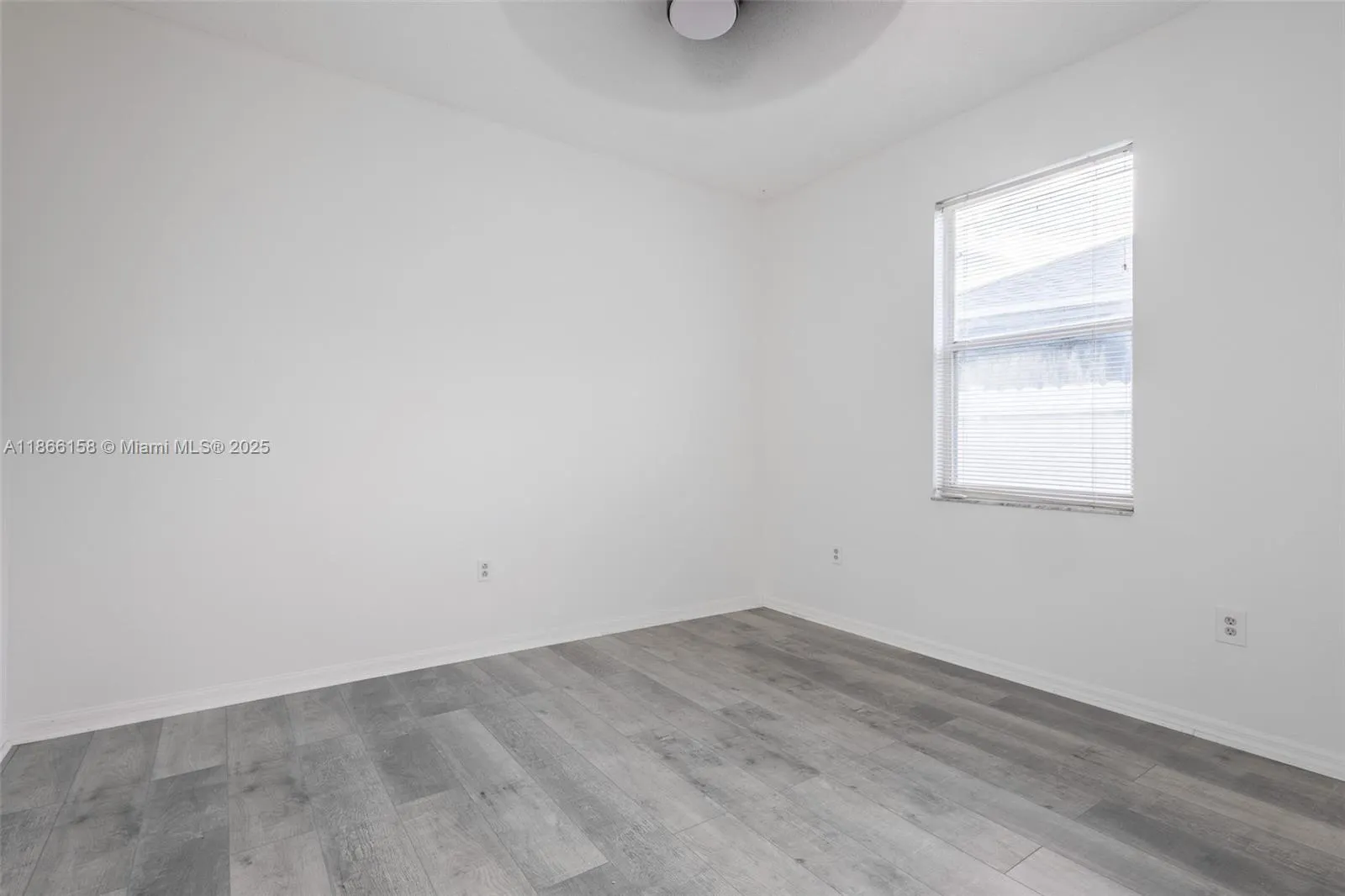 1631 Open Field Loop