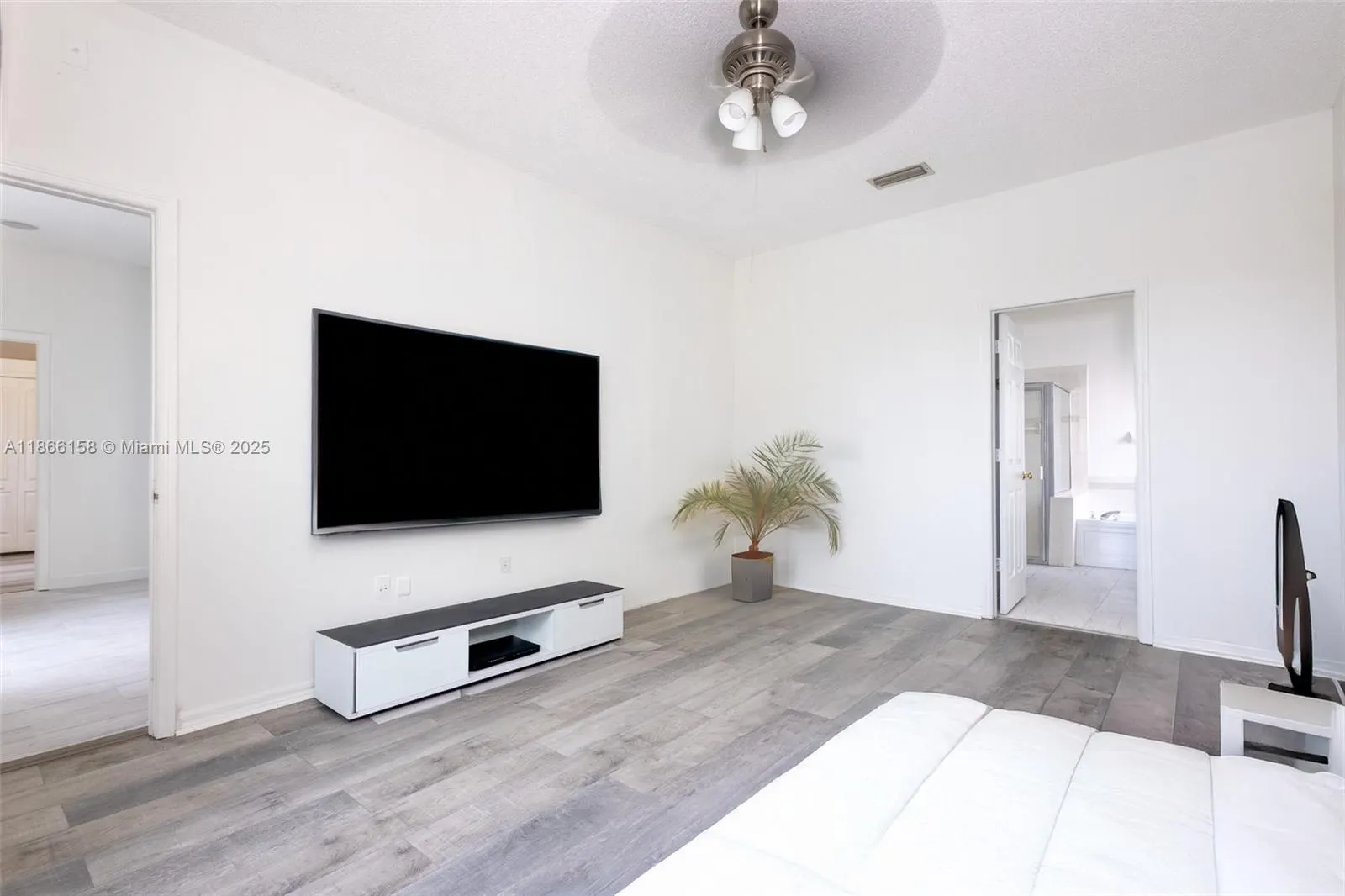 1631 Open Field Loop