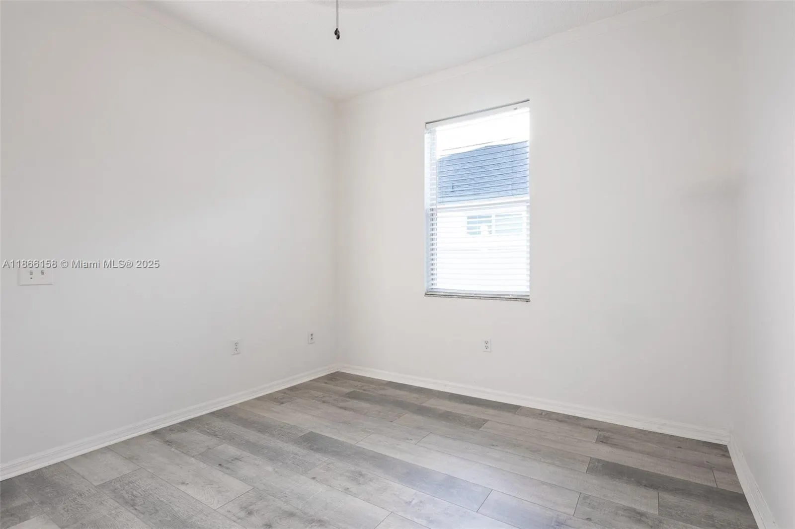 1631 Open Field Loop