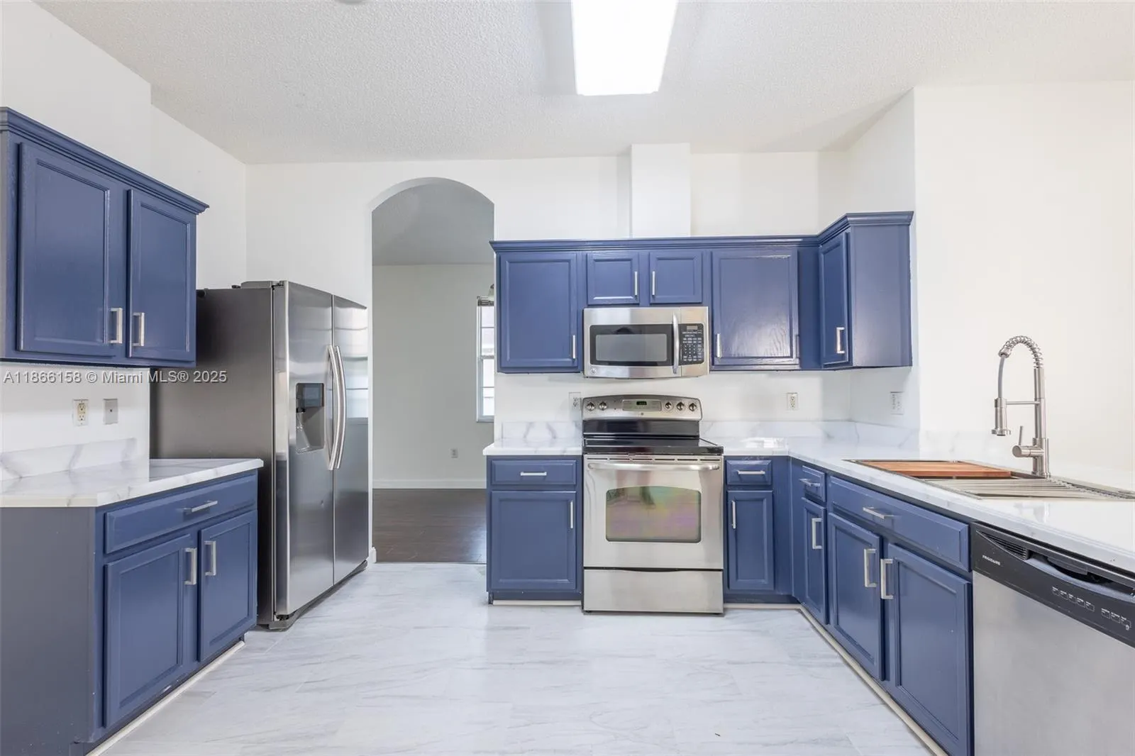 1631 Open Field Loop