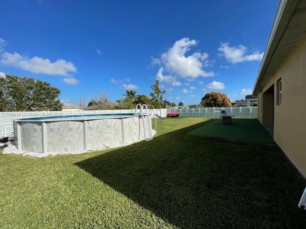 6215 W Deville Cir