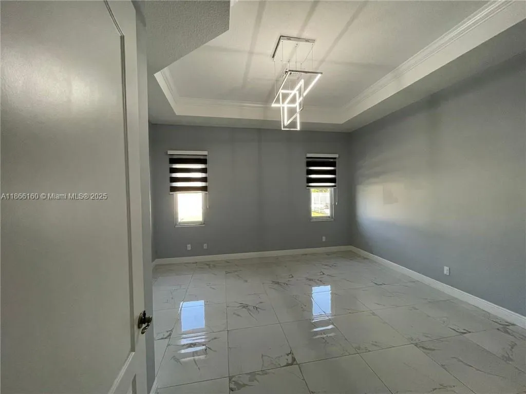 6215 W Deville Cir