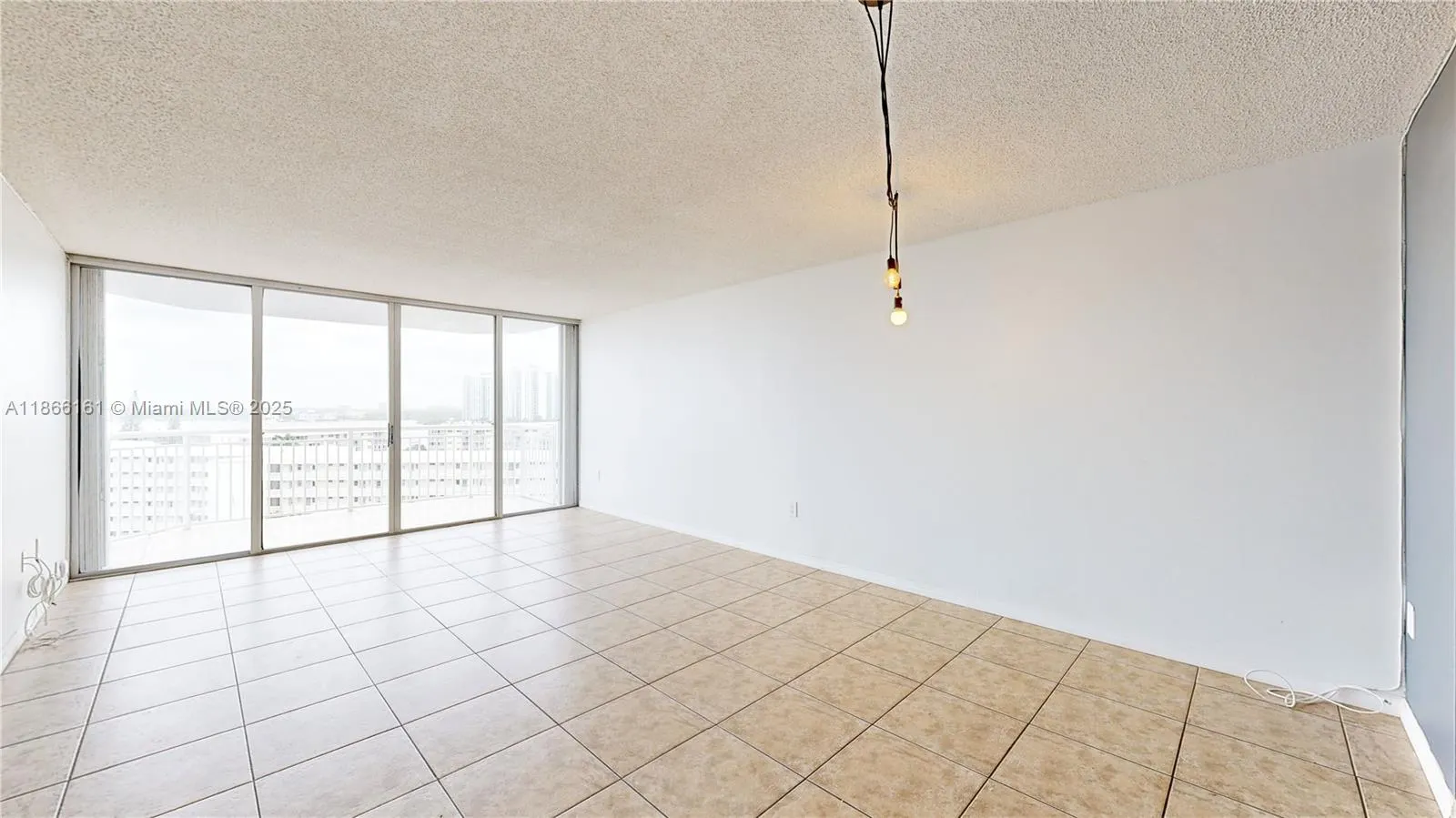 18011 Biscayne Blvd, #903