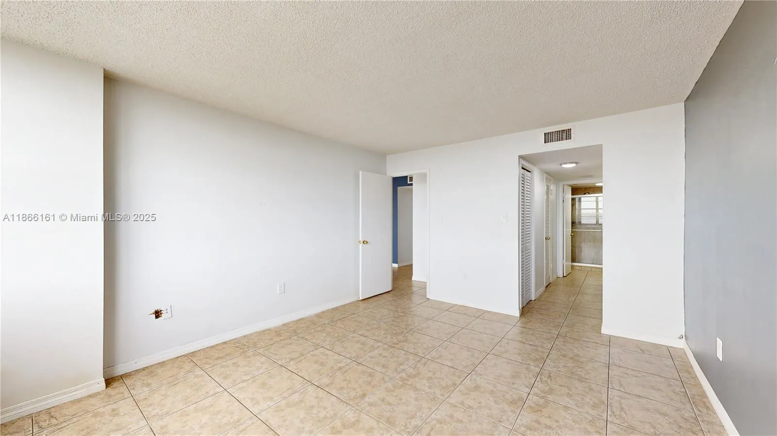 18011 Biscayne Blvd, #903
