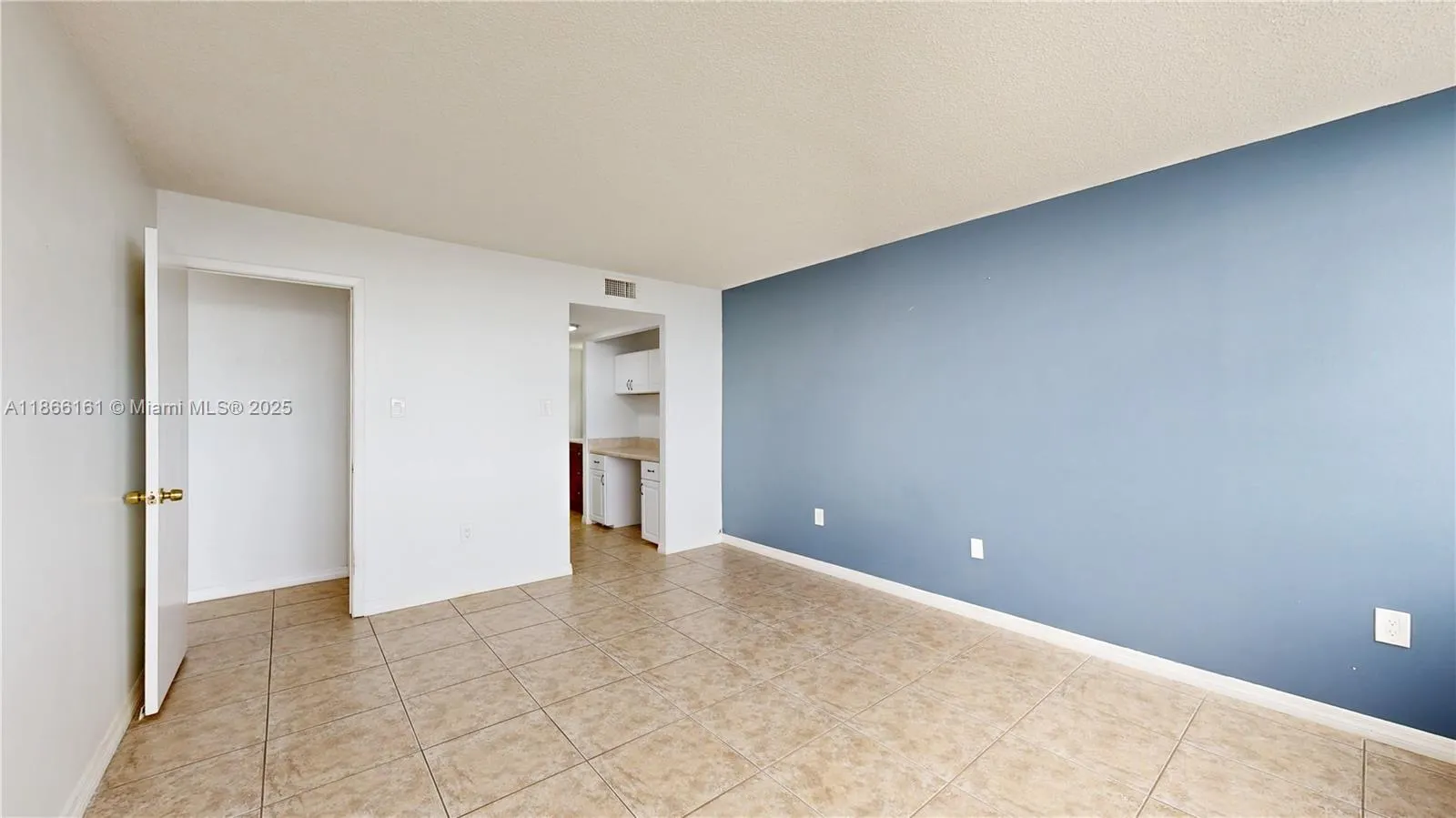 18011 Biscayne Blvd, #903