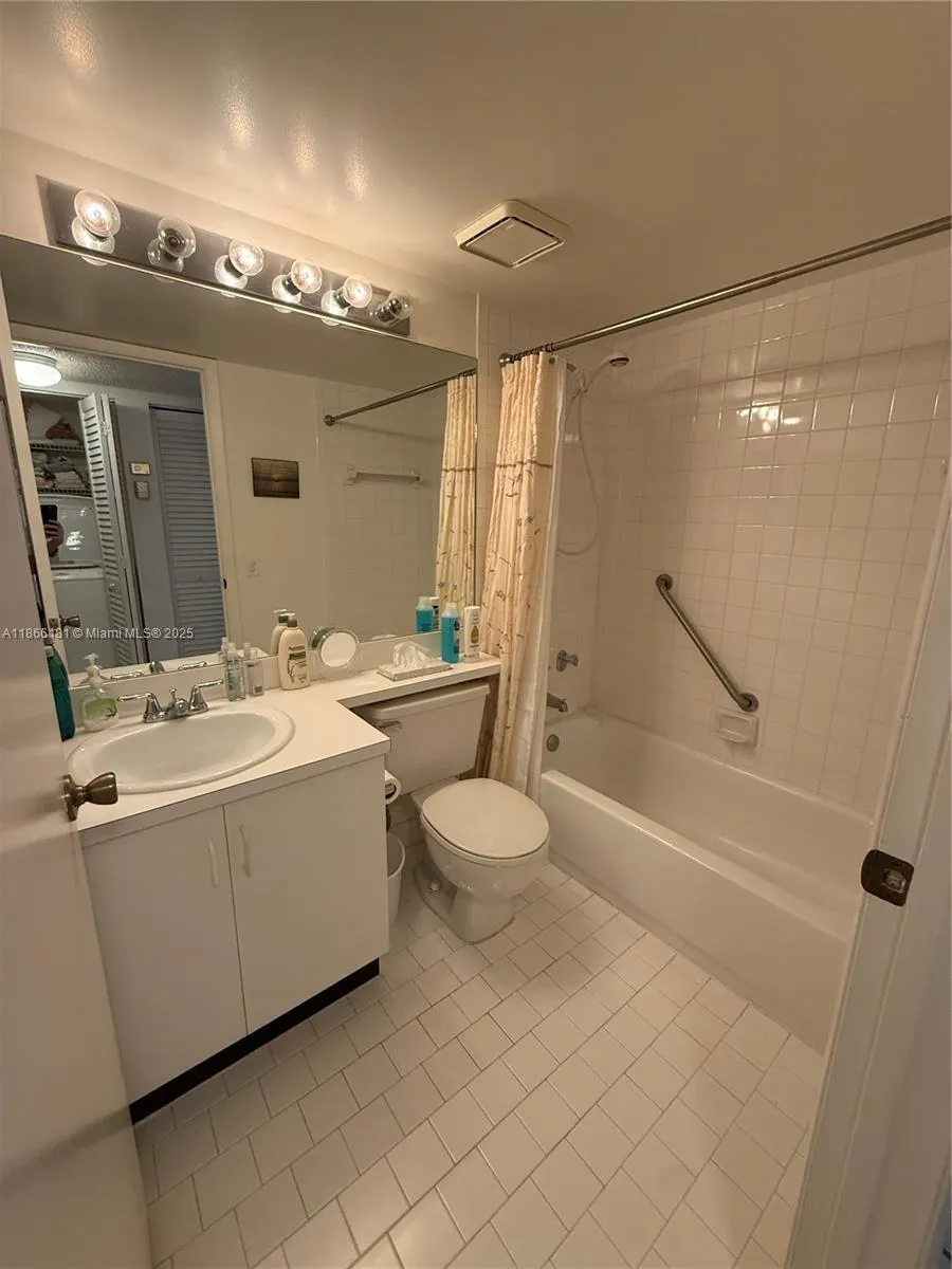 657 Waterside Dr, #657