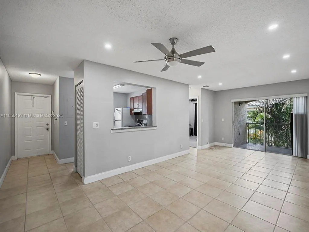 12079 Royal Palm Blvd, #8I