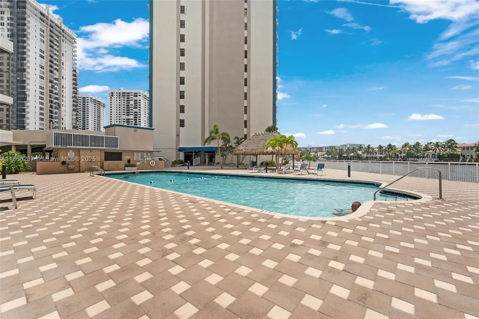 1500 S Ocean Dr, #2G